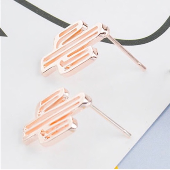 Rose Gold Hollow Cactus Single Stud Earrings - Picture 4 of 5